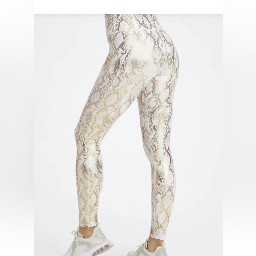 ๐ Fabletics High Waisted Foil Leggings Size 1X Copper Foil Snake - Picture 1 of 10